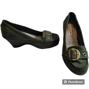 American Eagle Wedge Shoes, Women  Green Suede w/Buckle, 3" Wedge, Sz 8 US - Picture 1 of 6