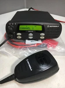 Motorola CDM1250 LOW BAND 29.7-36MHz 64ch 60 watt mobile radio AAM25BKD9AA2AN - Picture 1 of 13