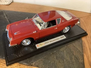 SIGNATURE 1963 STUDEBAKER AVANTI MAROON 1/18TH SCALE ON BASE BEAUTY - Picture 1 of 14