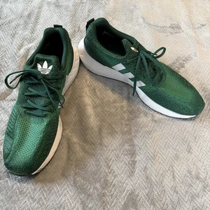 Adidas Swift Run 22 Zapatillas Hombre Talla 12 Verde y Blanco - Imagen 1 de 11