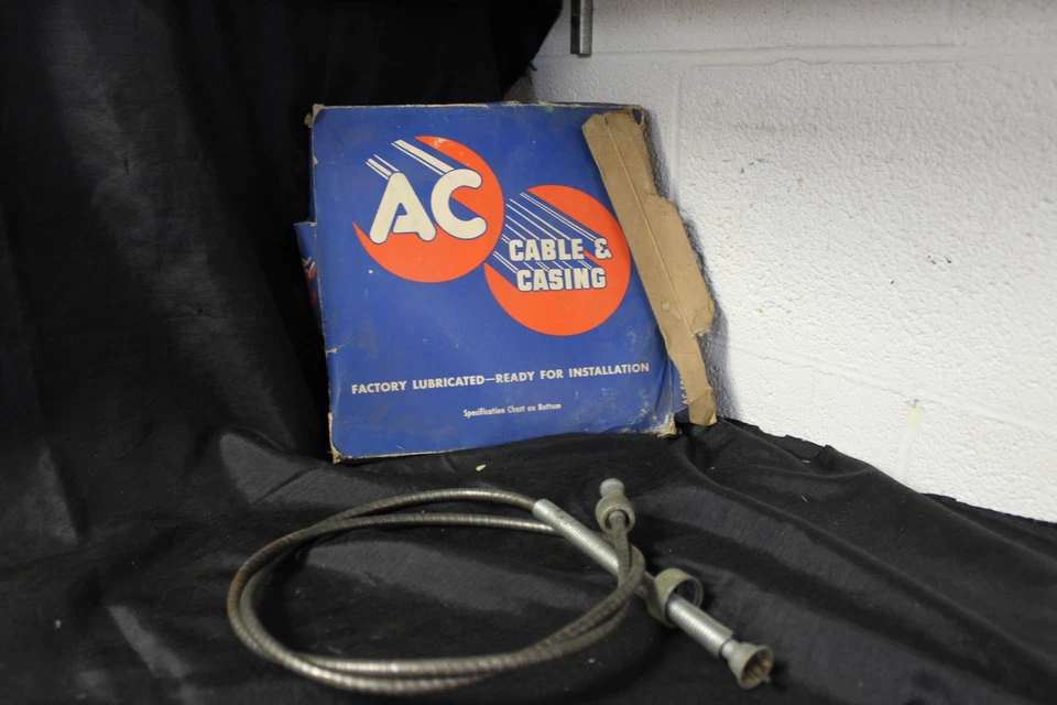 Cabo e invólucro de velocímetro NOS AC CC-37 - Imagem 1 de 1