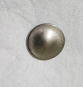 ROUND PEWTER RAISED CTR SHANK BACK VINTAGE BUTTONS 45L - 1 1/8" - 29mm (B12B) - Afbeelding 1 van 7