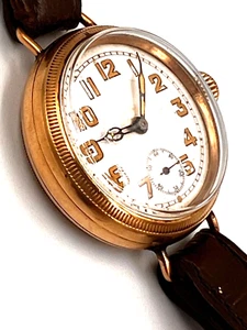 Edwardian 9ct Gold Gehäuse Offiziere Graben Draht Lug Armbanduhr London 1909 - Bild 1 von 12