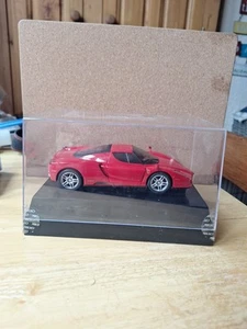 Nikko 1/32 radio Control Car, Red Ferrari - Picture 1 of 16