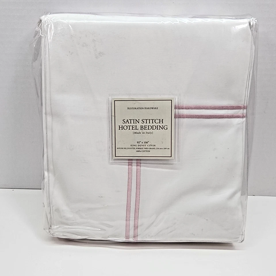 Herrajes de restauración doble puntada satinada blanca con funda nórdica Blush King Italia Foto 1 de 4