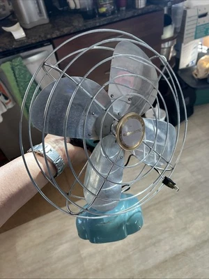 ESKIMO Fan Turquoise Metal Desk Style- Working~ Vintage Vibes 121001 - Image 1 of 4