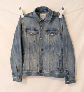 Old Navy Men’s Light Wash Denim Jean Jacket XS Trucker Style Classic Casual - Picture 1 of 7