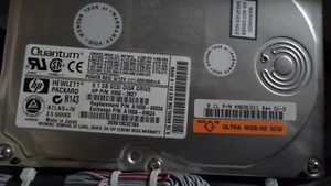 Unidad de disco duro HP 9,1 Gb SCSI 0950-2827 A1658-60024 A1658-69024 10K 68 pines 3,5 para B180L - Imagen 1 de 10