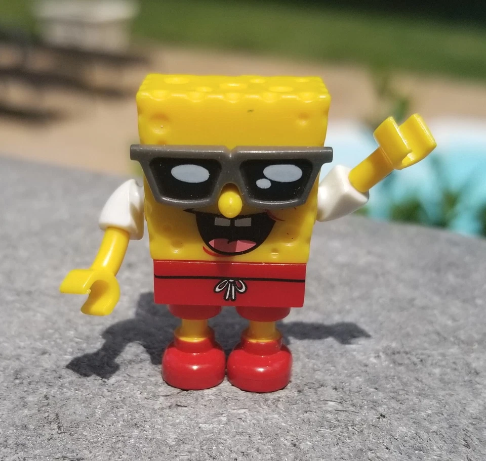 MINIFIGURA DE BOB ESPONJA DE 1,25": DE MEGA CONSTRUX BEACH RESORT (OTROS DISPONIBLES) 2014 Foto 1 de 4