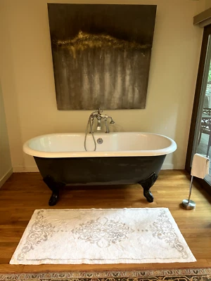 "Bañera de hierro fundido Porcher 66"" con patas con patas y accesorios cromados pulidos" Foto 1 de 4