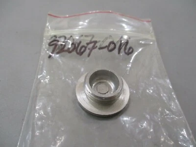 Enchufe de cubierta de carburador NOS Kawasaki OEM F7C F7D F81M 92067-016 Foto 1 de 2