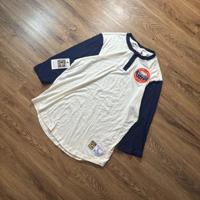 2022 Remastered Mitchell & Ness MLB Astros 3/4 Baseball Longsleeve Size L - Image 1 of 4