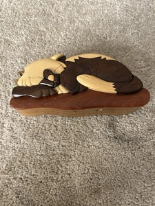 Hand Carved Sleeping Cat Puzzle Trinket Box Lined Hidden - Picture 1 of 10