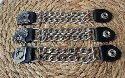 Chaleco extensor de cuero para motocicleta 2 cabeza de águila bandera de EE. UU. y 1 cadena doble POW-MIA Foto 1 de 4