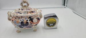 Beautiful vintage Imari Lided and Footed Tureen With Rust, Blue, and Guilt - Picture 1 of 22