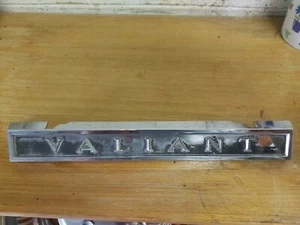 Chrysler Valiant SV1 Boot Badge - Foto 1 di 5