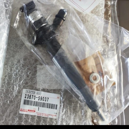 Inyector de boquilla original OEM 23670-59037 apto para Toyota Land Cruiser 2007-2021 VDJ200 Foto 1 de 1