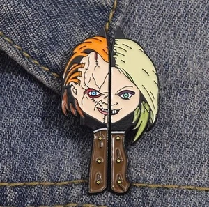 Pin Badge "Chucky & Tiffany Set Child's Play Movie" Size: approx. 1.3x4.3 cm - Picture 1 of 2