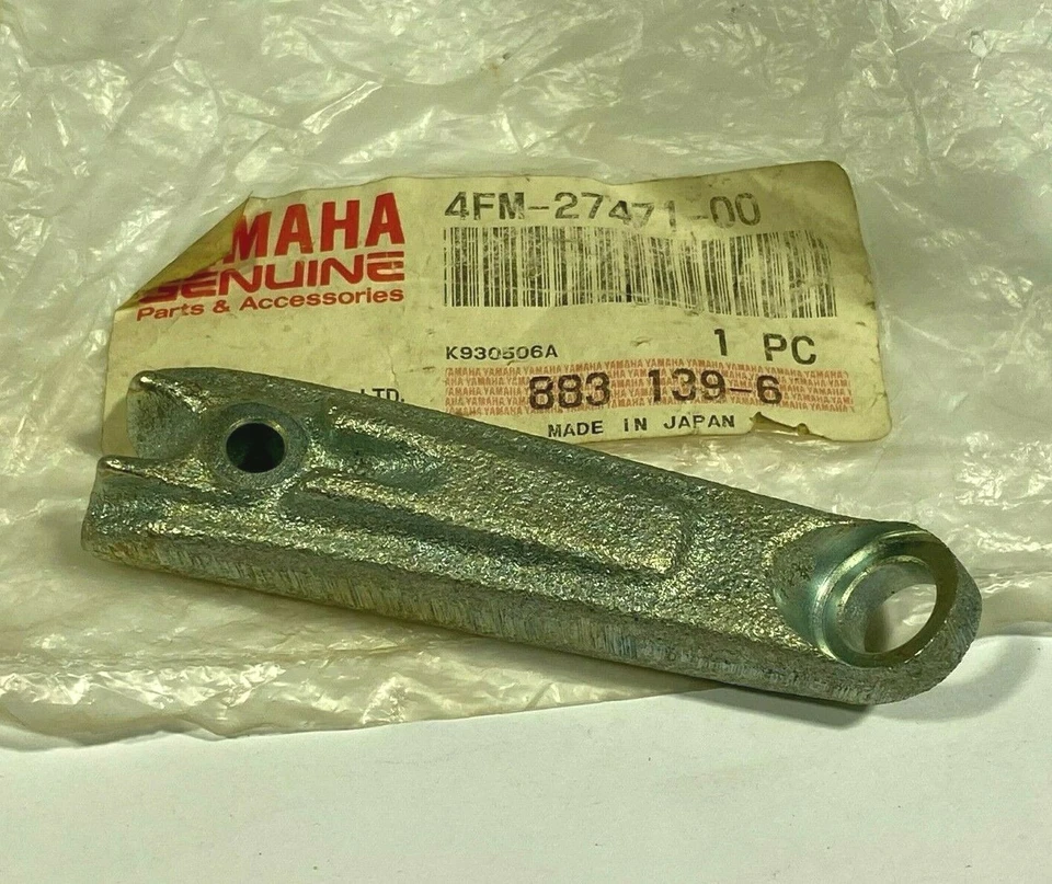 NEW OEM YAMAHA YZF750 YZF 750 FOOTREST BAR 4FM-27471-00-00 — 第 1/1 张图片