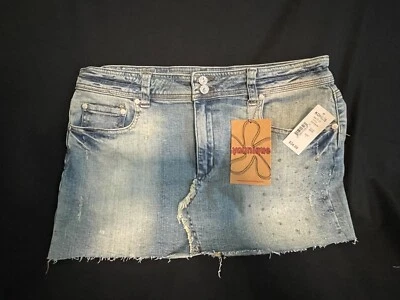 Minifalda de mezclilla Younique talla 11 nueva con etiquetas estilo desgastado Foto 1 de 4