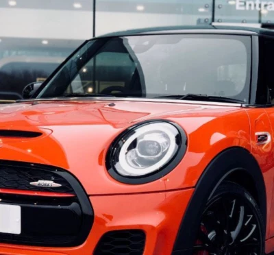 Genuíno Novo em Folha F56 PRETO Farol Surround - Lado do Motorista - Imagem 1 de 2