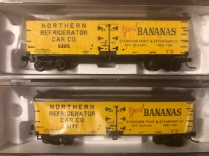 Atlas N Scale Master Line "Yes Bananas !" Woodsided Reefer Cars x 2 - Picture 1 of 2