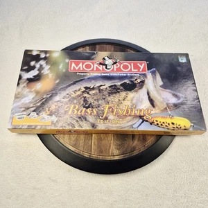 Monopoly Gioco da Tavolo Edizione Bass Fishing 1998, NUOVO Scatola Aperta - Foto 1 di 10