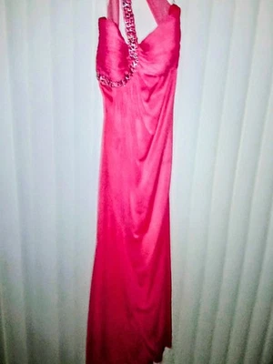 Vestido de graduación para dama, rosa de Xscape. ¡Nuevo con etiqueta! Talla 16  Foto 1 de 4