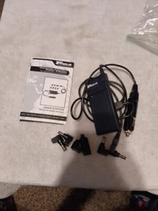 Targus Universal Auto/Air Power Adapter For Notebook Computers PA-AA-70W-CWT - Picture 1 of 11