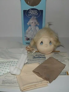 Precious Moments #4002 18" Paragon Needlecraft Susie Muñeca Kit 1985 En Caja Abierta - Imagen 1 de 10