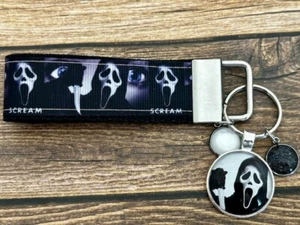 Key Fob Chain Holder Mini Strap Scream Scary Movie Mask Halloween Charm RTS 3" - Picture 1 of 1