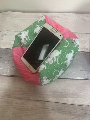 XL Mouse iPad Pro stand kindle cushion tablet holder stand Desktop Tidy - Image 1 of 4