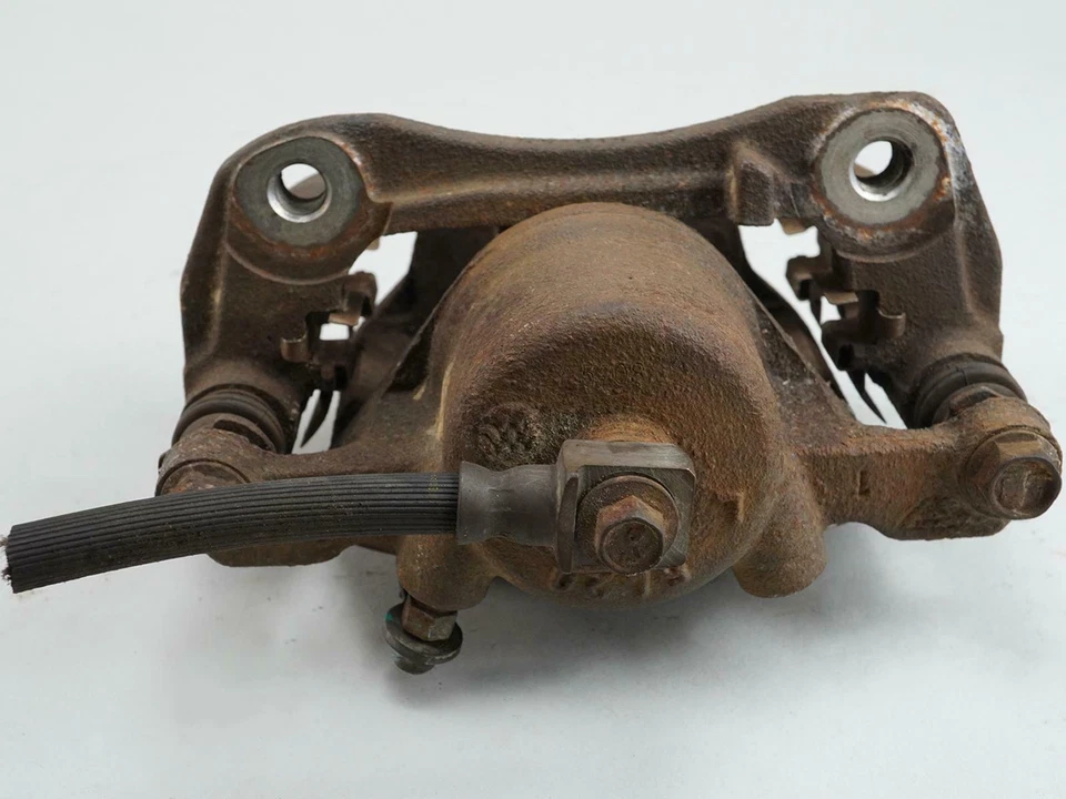 2005 - 2010 Chevrolet Cobalt Caliper Opt J41 Jm4 sistema de freio dianteiro passageiro destro - Imagem 1 de 4