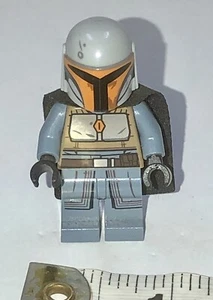 LEGO Group #75267 Mandalorian 2020 minifigura casco naranja capa Star Wars - Imagen 1 de 4