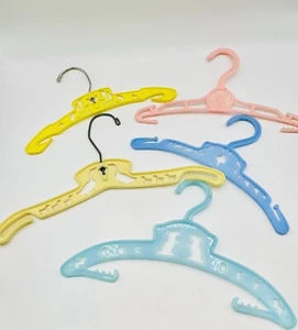 5er Set Vintage Kunststoff Kinderhänger - Bild 1 von 1