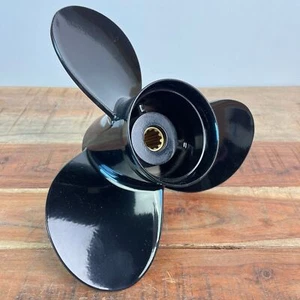 Suzuki Boot Propeller Aluminium 20-30 PS Außenborder 10-1/4x13" 10 Zähne 3 Blatt - Picture 1 of 5
