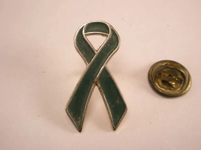 Green Awareness & Support Ribbon Vintage Tie Tack Lapel Pin v115 - Image 1 of 4