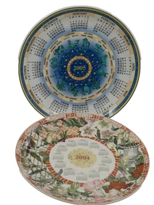 NEW 2 X WEDGWOOD 8.5" DAILY MAIL CALENDAR COLLECTORS WALL PLATES 2004 & 2005 - Picture 1 of 4