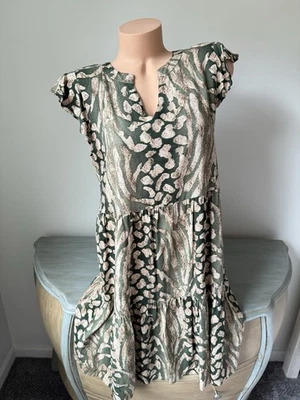 Vestido Lascana verde animal estampa ecru tropical tamanho 10 M flutter rayon boho safári - Imagem 1 de 4