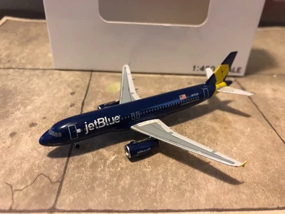 ********** Gemini Jets JOON A340-313 2018s colorF-GLZP ******* Foto 1 de 4