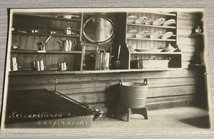 Postal RPPC Finlandia Emperadores Cocina Pesca Lodge - Imagen 1 de 2