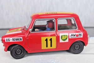 Model car AUSTIN MINI-On Her Majestys Secret Service-007 James Bond - Picture 1 of 12