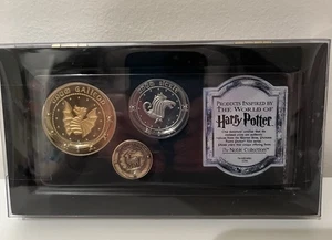 Harry Potter The NOBLE Collection Gringotts Coin Set with Case NEW - Picture 1 of 3