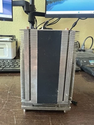 Apple Mac Pro  2006 A1186 Genuine CPU Heatsink  wTemp Sensor - Image 1 of 4