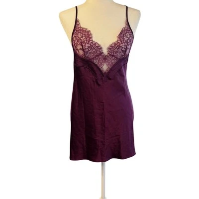 Camisola Larga VICTORIA'S SECRET Púrpura Talla XS Foto 1 de 4