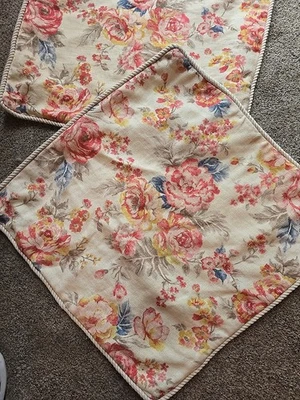 (2) Funda de almohada Pottery Barn 24” cami floral marfil lino  Foto 1 de 4