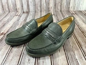 John Varvatos Hawthorne Chain Bit Loafer Gr. 9,5 Farbe Salbei Handarbeit in Italien Neu - Bild 1 von 7
