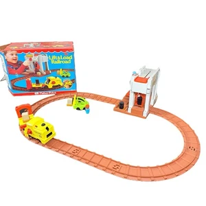Vintage 1978 Fisher-Price Little People Lift And Load Railroad Complete with Box - Picture 1 of 8
