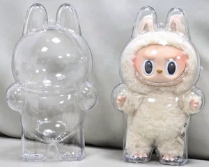 Custodia protettiva trasparente peluche Pop Mart Labubu The Monsters 1 pz stile stand NUOVO - Foto 1 di 6