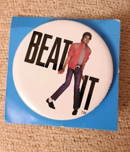 MICHAEL JACKSON "BEAT IT" 1984 Large 2-1/4 Inch Pinback Button Pin Anstecker - Bild 1 von 4
